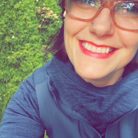 Meet your Posher, Lisa - Picture 5 of 16